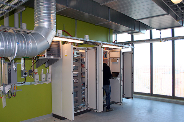 Fläktrum på Akut- och infektionskliniken på sjukhuset i Malmö med BAS2 byggnadsautomation som styr inomhusklimatet